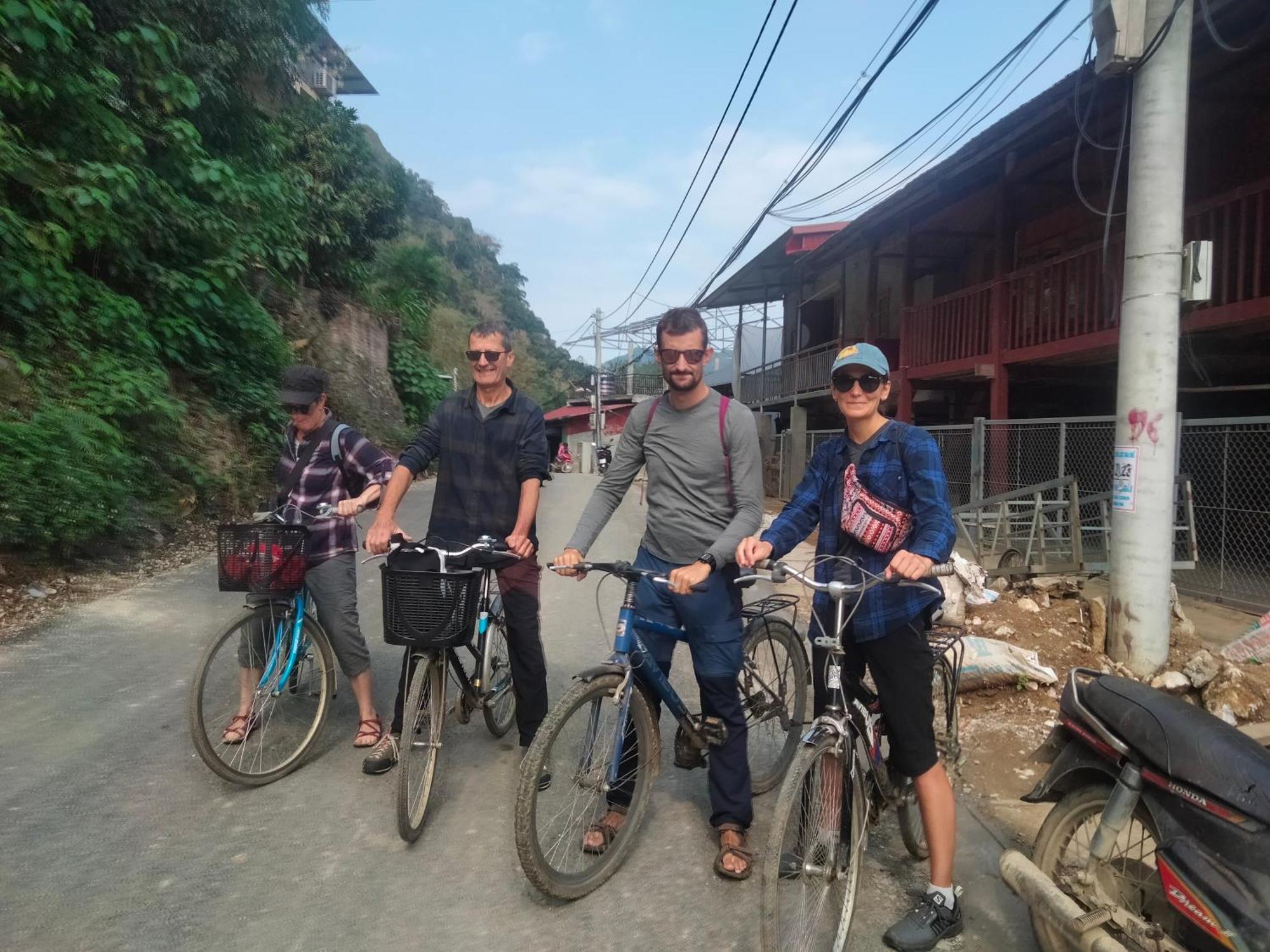 Tran Xuan Homestay Ba Be Exterior foto